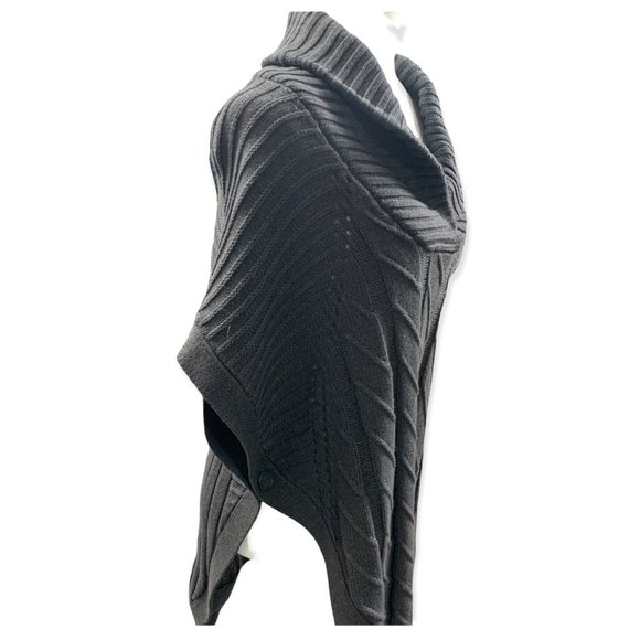 Ricki's Knit Poncho NWT - Picture 4 of 8